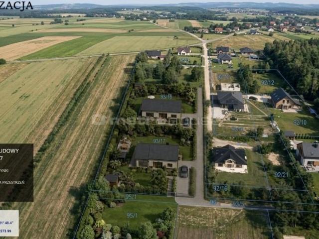 Działki budowlane 1050 m² w Stoku Lacki z MPZP i mediami