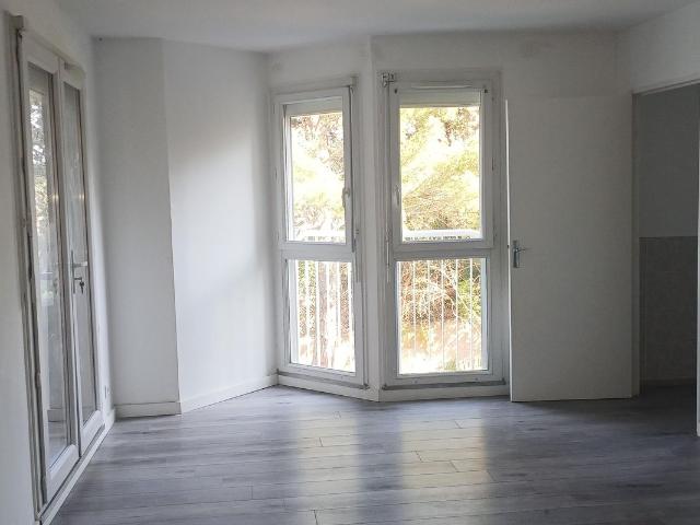 E00620022L Très bon rapport qualité prix T3 de 70m² avec terrasse de 7m² dans cadre verdoyant