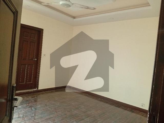 E 11/2 Unfurnished Available For Rent E 11/2