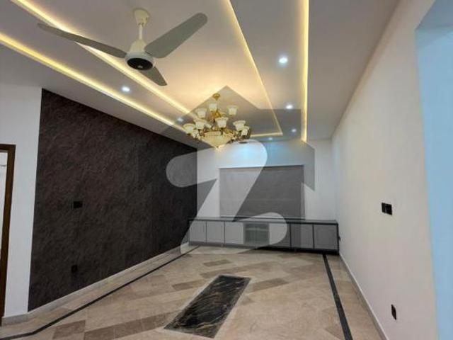 E11 Luxury house for sale E 11/4