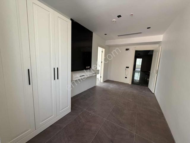 E5 Yanı Rezidans İçerisinde Kiralık Home Offıce Fırsatları!