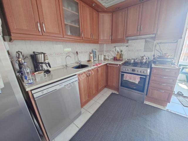 E5,e Yürüme Mesafesinde Satılık 66 M2 Arsa Paylı Daire