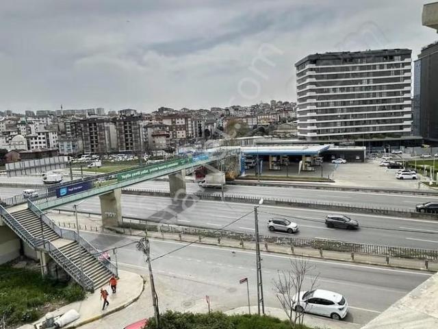 E5'e Ve Havaalanı Yoluna Yakın Ara Kat Kiralık Daire