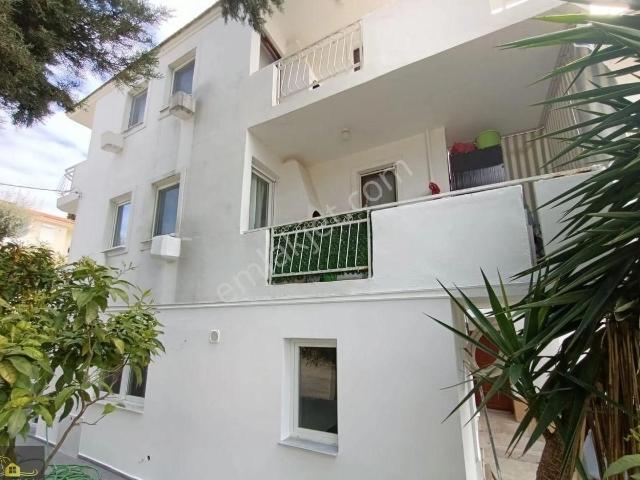 Çeşme Musalla Marina Yakını Bahçeli Teraslı Daire
