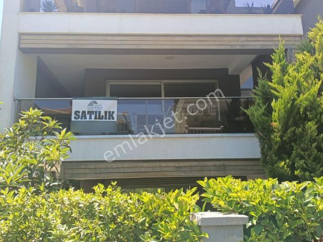 Çeşme Merkez Marinaya Yürüme Mesafesinde Lüks Aydınlık Daire