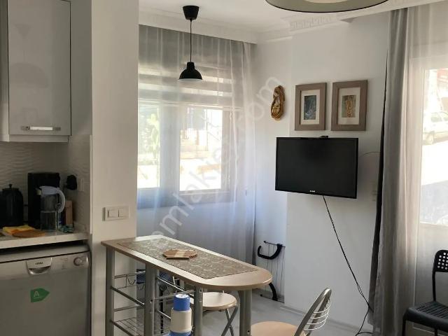 Çeşme Merkezde Anfitiyatro Yakını Kiralık Daire