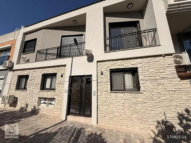 Çeşme Merkez'de Satılık 2+1 Balkonlu Daire