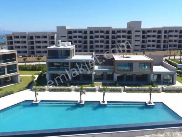 Çeşme Ayasaranda Invıctus Blue Point Sitesinde 1+1 Lüks Rezidans