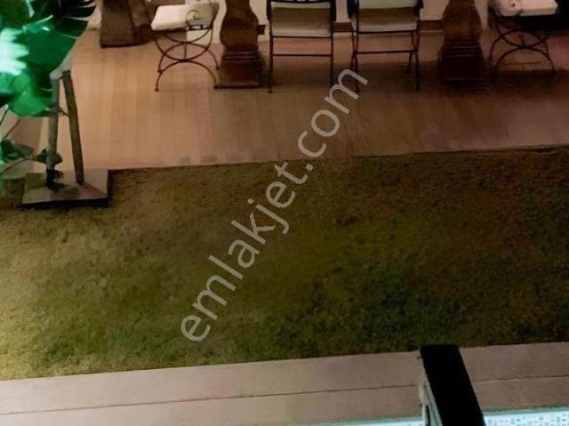 Çeşme Alaçatı Merkezde Özel Havuzlu Lüks Taş Villa Kiralıktır