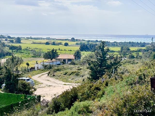 Çeşme altınkumda 600 m2 hisseli tarla