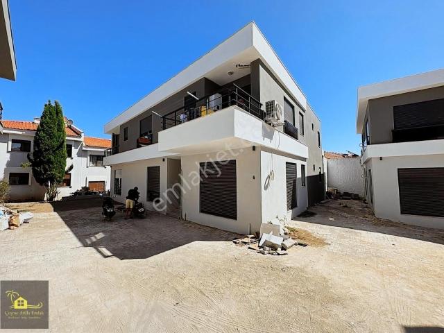Çeşme Dalyan'da 2+1 Kaloriferli Satılık Sıfır Daire