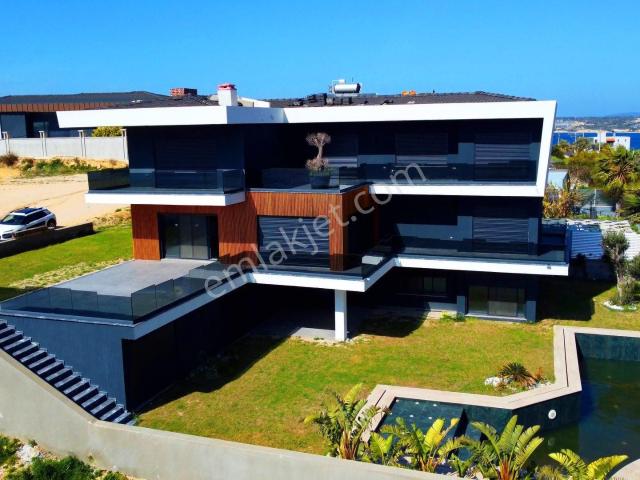 Çeşme Fenerburnunda Stılık Malikane