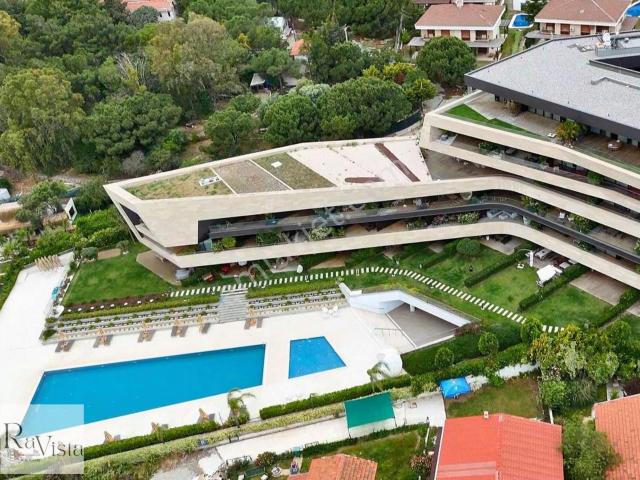 Çeşme Folkart Blu | Özel Plajlı | Teraslı 3+1 Satılık