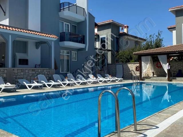 Çeşme Çiftlikköyde 3+1 Dubleks Müstakil Villa