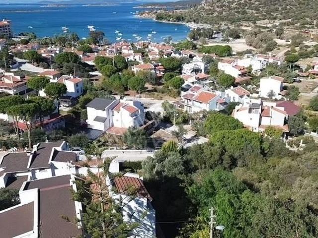 Çeşme Ildır Da Deniz Manzaralı Müstakil Bahçeli Villa