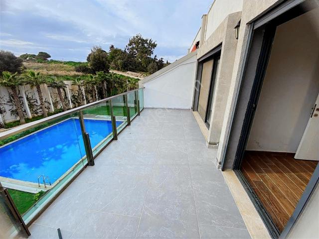 Çeşme Sakızlıkoy Rezidans Satılık Teraslı 1+1 Daire