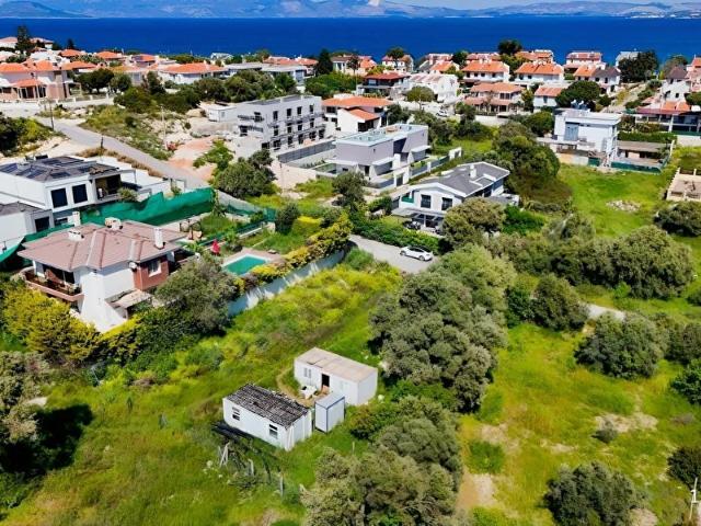 ÇEŞME SAKARYA MAHALLESİNDE DENİZE 350 M 980 M ARSA