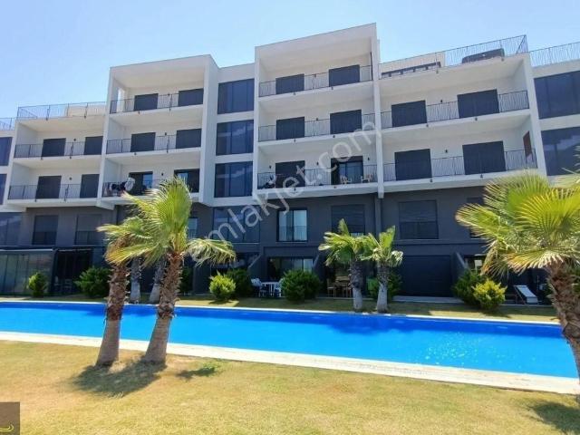 Çeşme'de Bahçeli Residence Dublex 2+1 Daire