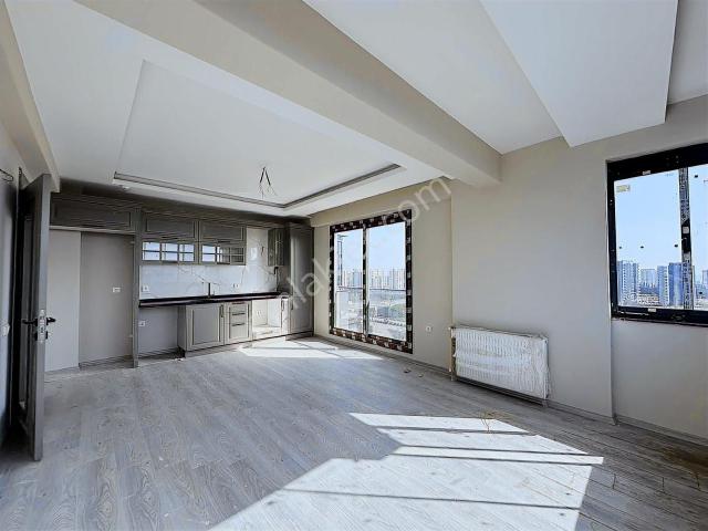 Çeşmeli De Site İçi Tek Blok Havuzlu 3+1 Kiralık Sıfır Daire