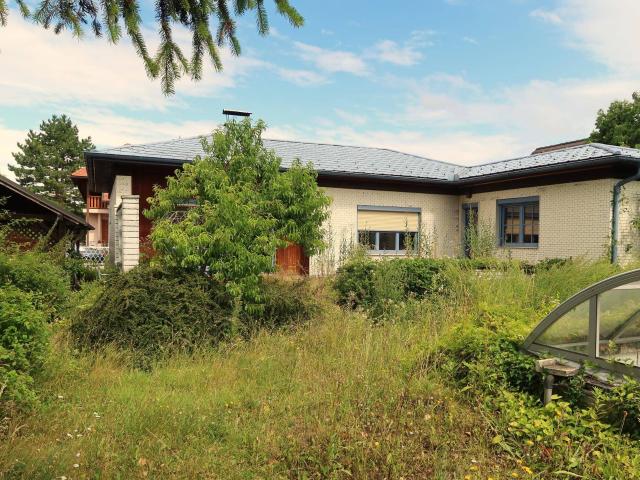 E B R E I C H S D O R F Sanierungsbedürftiger 5 Zimmer Bungalow in ruhiger Siedlungslage