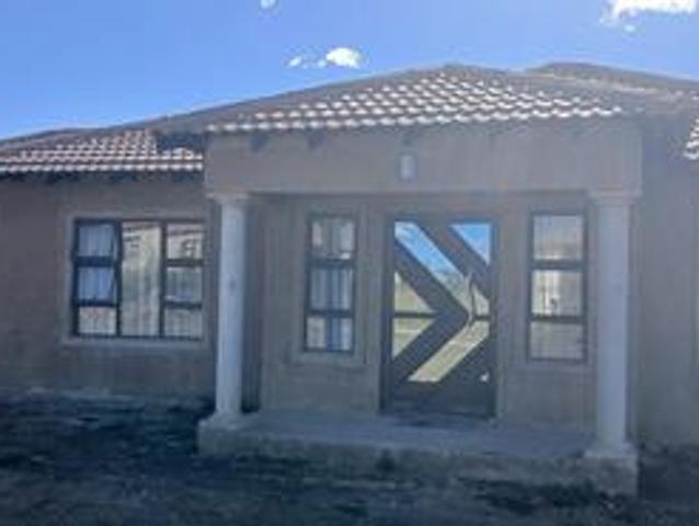 e bedroom house on the market in rensburg