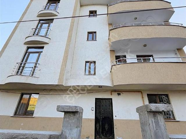 Çeçen Emlak'tan Gençosman Mahallesinde 3+1 Kiralık Daire
