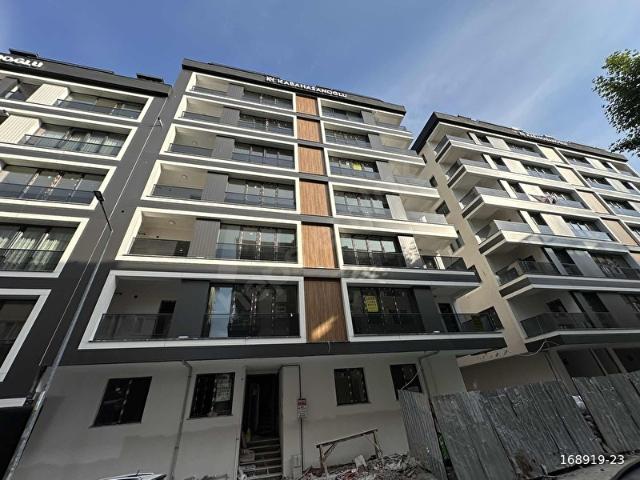 ÇEŞİT EMLAK HAZNEDAR MAHALLESİ YENİ 2+1 ARAKAT DAİRE