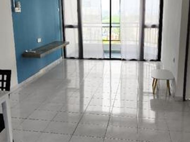 E park condominium corner unit for rent