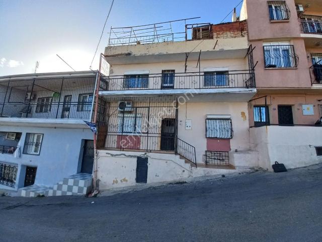 Eşrefpaşa 2.kadriye Mahallesinde Satılık 2 Katlı Ev