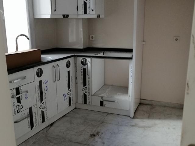 Eşrefpaşa gedizelektrik arkası satilik 2+1 Kapalı Mutfak yeni daire