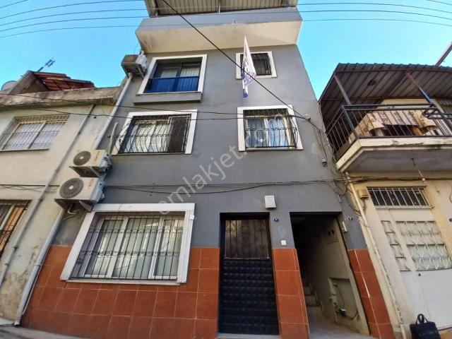 Eşrefpaşa Duatepe Mahallesinde Satılık 3 Katlı Müstakil Ev