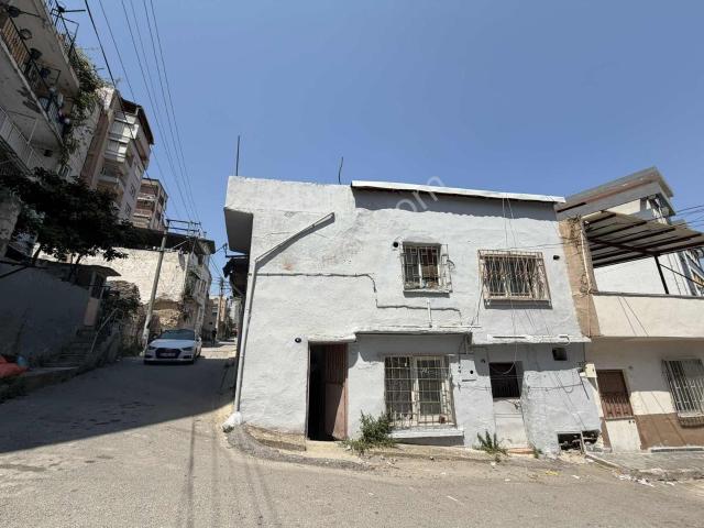 Eşrefpaşa Yapıcıoğlun Da Müstakil İki Katlı Satılık Bina