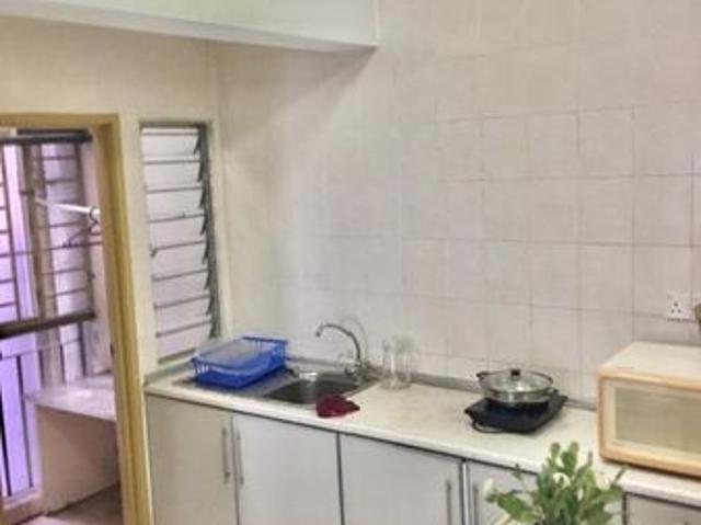 E Tiara Serviced Apartment