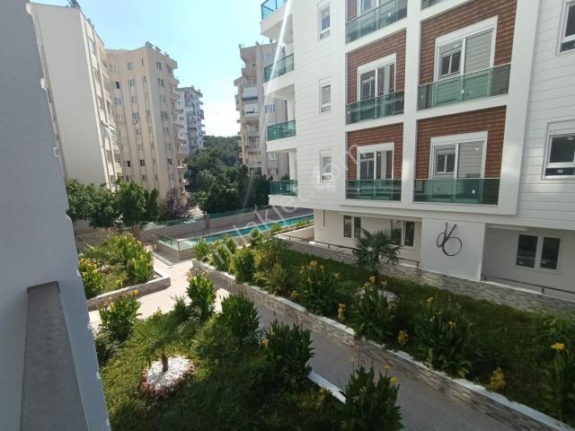 E.yücelden Konyaaltı Sarısuda Site İçinde Doğalgazlı 2+1