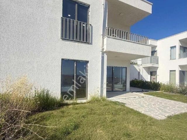 Eşyalı Veya Eşyasız Kiralık Bodrum Ortakent Bağla'da 2 + 1 Daıre