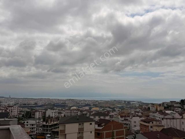 Eşyalı Cadde Üzeri Dublex Satılık