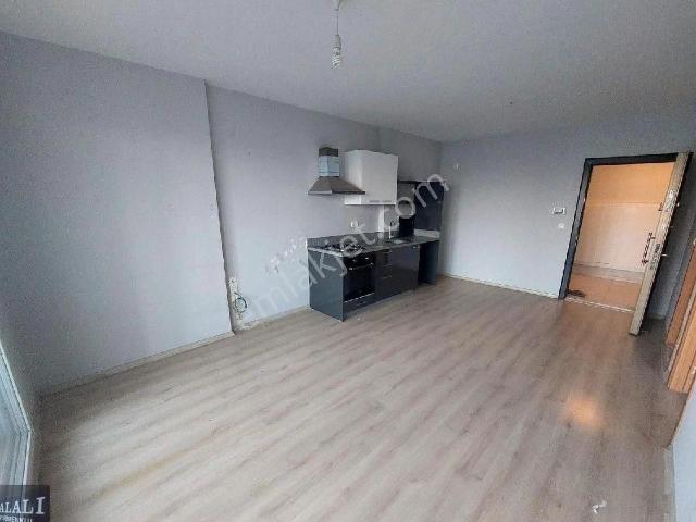 Eşyalı Kialık 1+1 Sarıçam Gültepe Yol Üstü N 162 Üniversiteye Yakın
