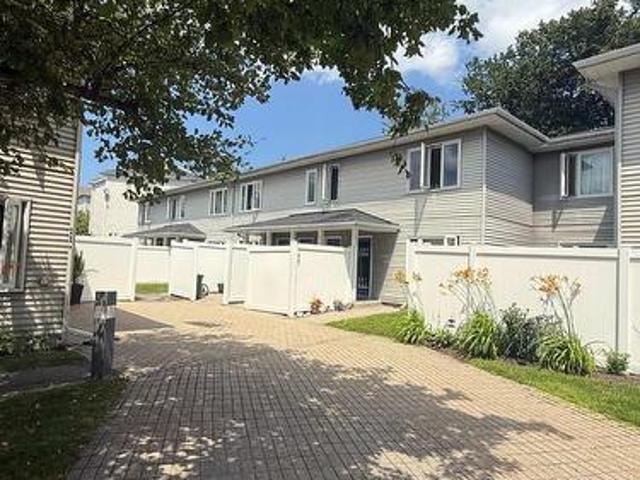 E 1035 Cummings Avenue, Ottawa, ON, K1J 9K5 condo for sale | Listing ID X13581 | Royal LePage