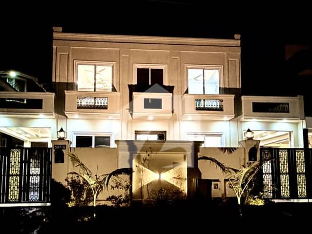 E 11/3 Designer House Own House
