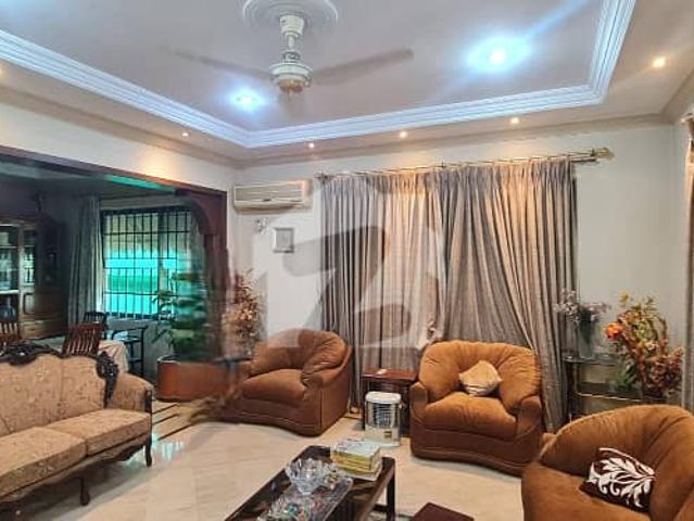 E 11/3 NPF 500 Square Yards, Full Basement, 9 Bedrooms, Price 15.50 Crores House For Sale