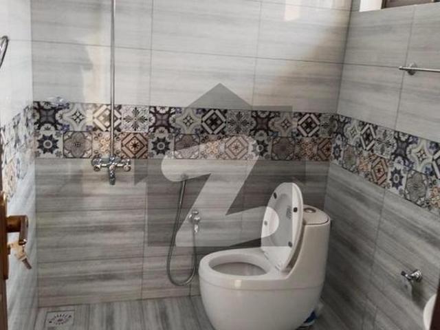 E 11/1 Kanal 3 Storey House For Sale E 11