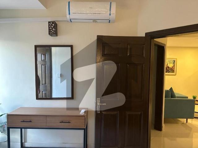 E 11/2 Apartment Available For 5 E 11/2