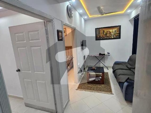 E 11/2 Flat Sized 1250 Square Feet Is Available E 11/2