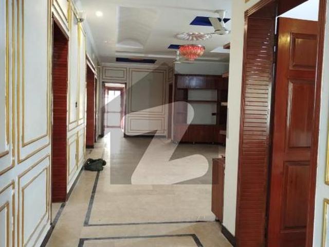 E 11 Neat and Clean 16 Marla Double Story House 6 bedroom For Rent E 11/2