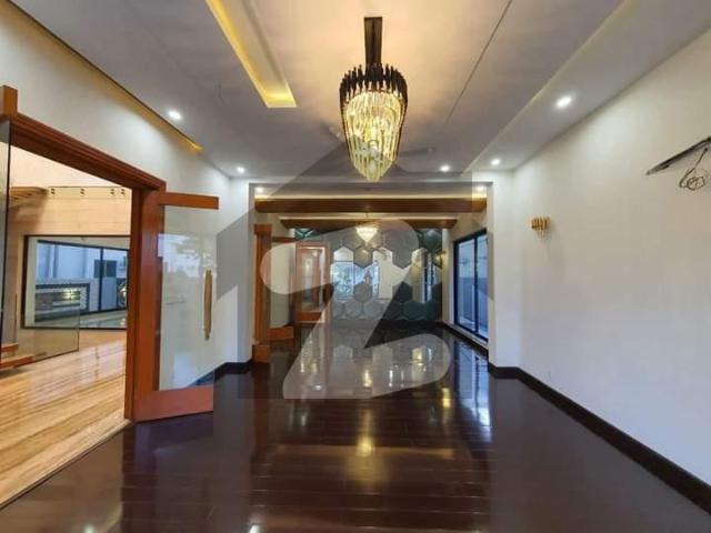E 11 Northern Step Triple Storey House Very Prime Location And Luxury House For Sale E 11