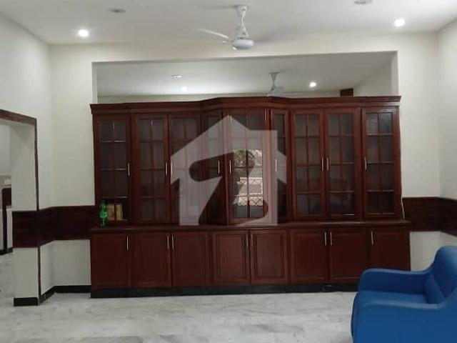 E 11 Beautiful 9 Bedrooms with Attach washroom 3 Car Parkings Brand New Full House For Rent