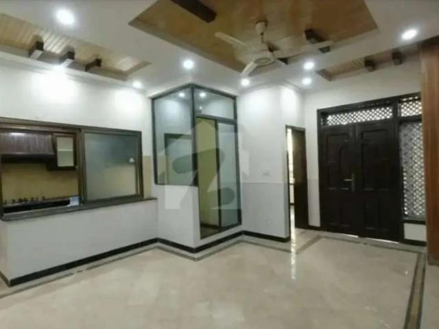 E 11, Four Bed Full House for In just 1 lac 10 Thousand. Islamabad F 11 ID 67406