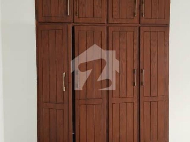 E 11 Upper Vip 1 Kanal 3 Bed 3 Bath Drawing Dinning Tv Lounge Kitchen Sep Meter Gas Electric Available