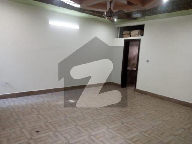 E 11 2 new modern designing house for rent E 11/2