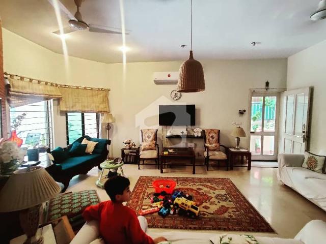 E 11 3 Multi House For Sale